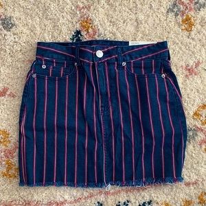 Never worn NWT American Eagle Jean Skirt